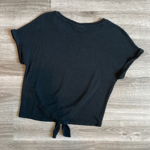 SO black front knot top - Picture 2 of 4